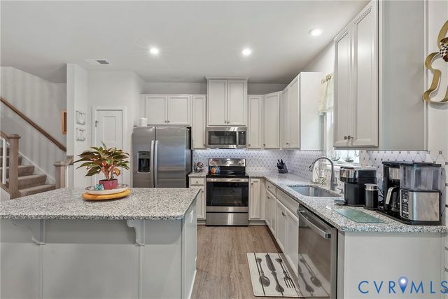 10844 Genito Square Dr, Midlothian, VA 23112