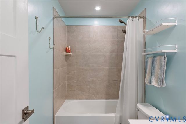 10844 Genito Square Dr, Midlothian, VA 23112
