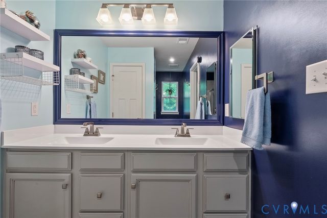 10844 Genito Square Dr, Midlothian, VA 23112