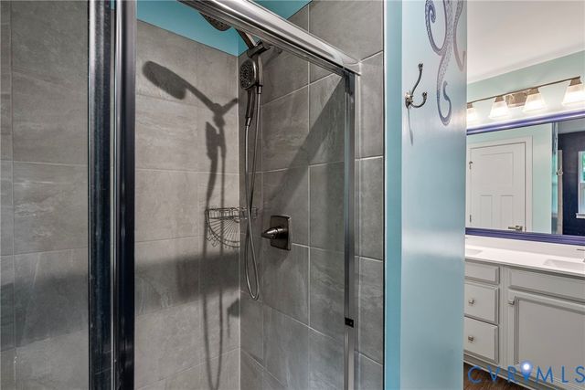 10844 Genito Square Dr, Midlothian, VA 23112