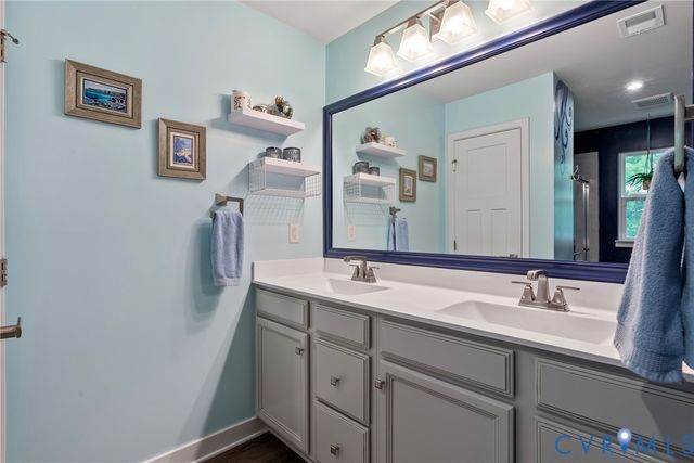 10844 Genito Square Dr, Midlothian, VA 23112