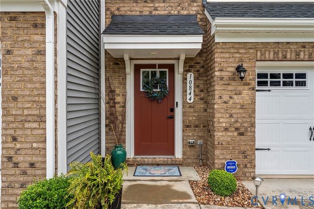 10844 Genito Square Dr, Midlothian, VA 23112