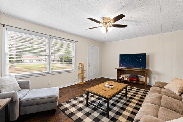 401 Peterson Rd., Kilgore, TX 75662