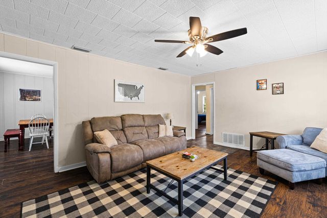 401 Peterson Rd., Kilgore, TX 75662
