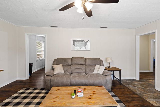 401 Peterson Rd., Kilgore, TX 75662