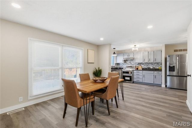 1 Hazelnut Court, Florissant, MO 63033