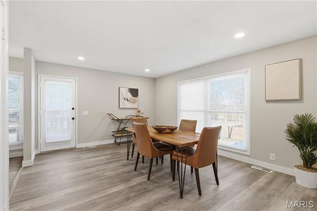 1 Hazelnut Court, Florissant, MO 63033