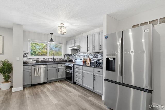 1 Hazelnut Court, Florissant, MO 63033