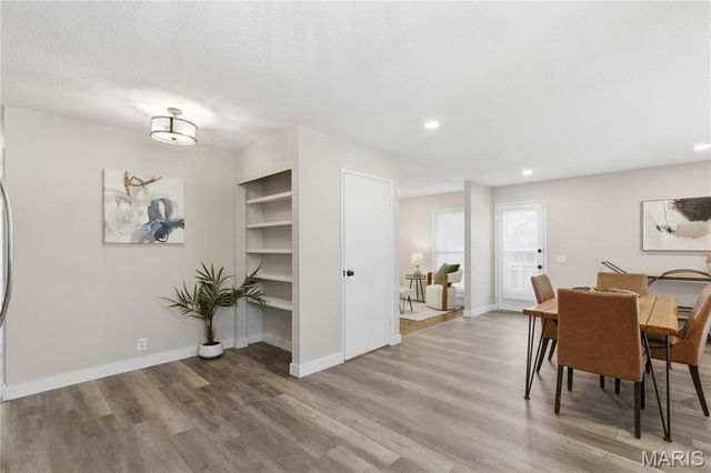 1 Hazelnut Court, Florissant, MO 63033