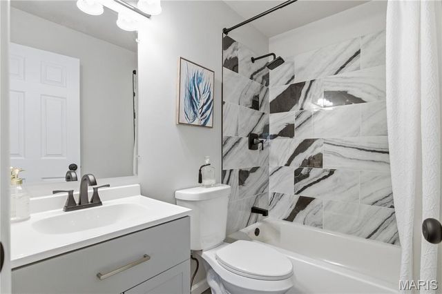 1 Hazelnut Court, Florissant, MO 63033