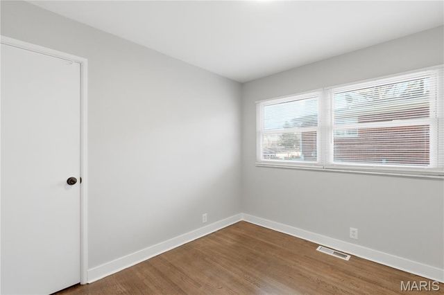 1 Hazelnut Court, Florissant, MO 63033