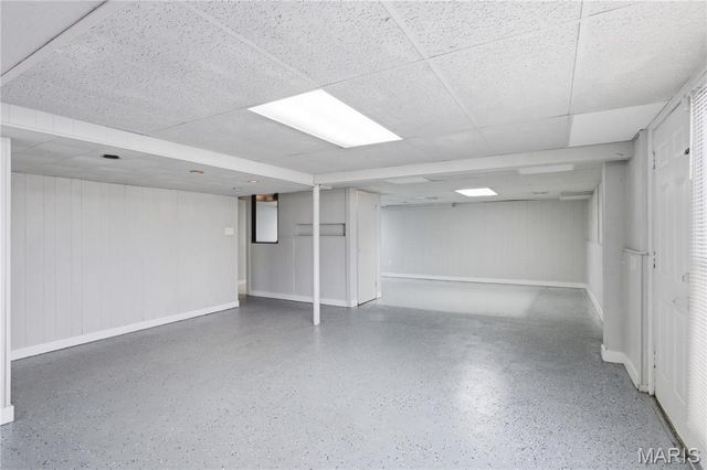 1 Hazelnut Court, Florissant, MO 63033