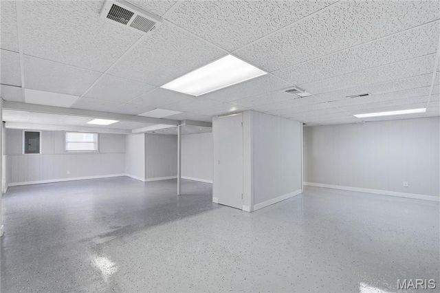 1 Hazelnut Court, Florissant, MO 63033