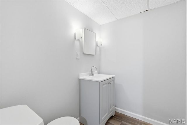 1 Hazelnut Court, Florissant, MO 63033