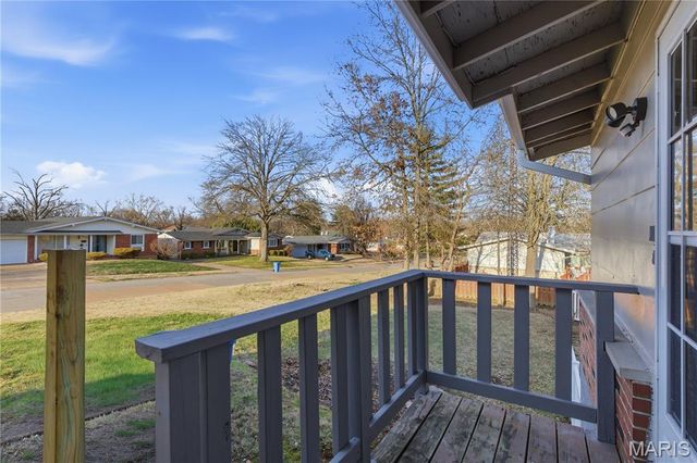 1 Hazelnut Court, Florissant, MO 63033