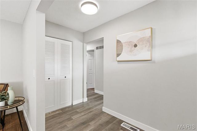 1 Hazelnut Court, Florissant, MO 63033