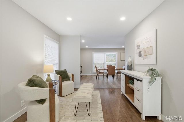 1 Hazelnut Court, Florissant, MO 63033