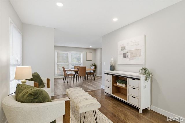 1 Hazelnut Court, Florissant, MO 63033