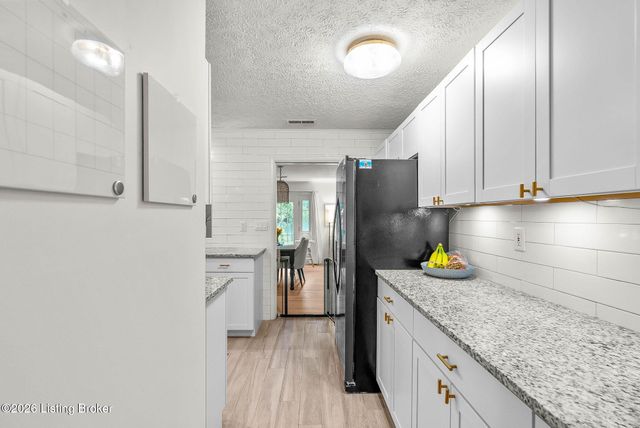 2960 Rio Rita Ave, Louisville, KY 40220