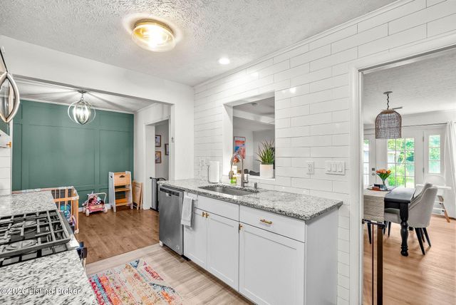 2960 Rio Rita Ave, Louisville, KY 40220