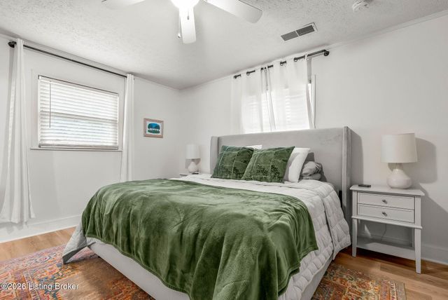 2960 Rio Rita Ave, Louisville, KY 40220