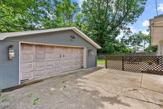 2960 Rio Rita Ave, Louisville, KY 40220