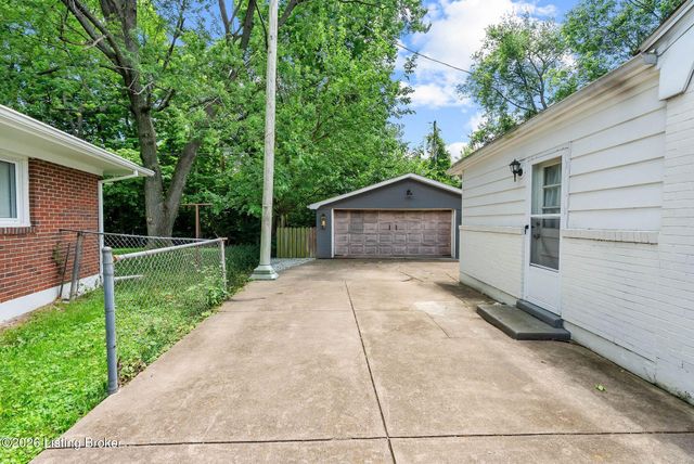 2960 Rio Rita Ave, Louisville, KY 40220