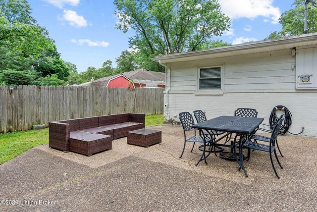 2960 Rio Rita Ave, Louisville, KY 40220