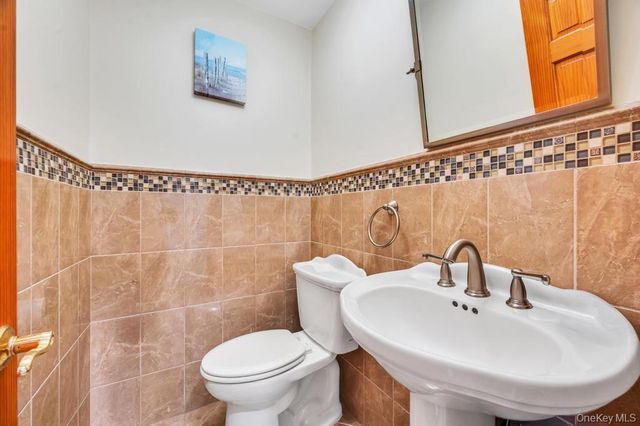 16211 12th Road, Whitestone, NY 11357