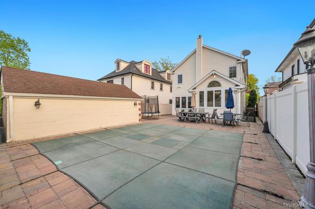 16211 12th Road, Whitestone, NY 11357