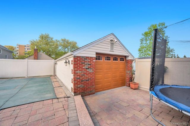 16211 12th Road, Whitestone, NY 11357