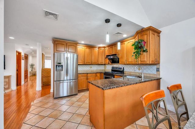 16211 12th Road, Whitestone, NY 11357