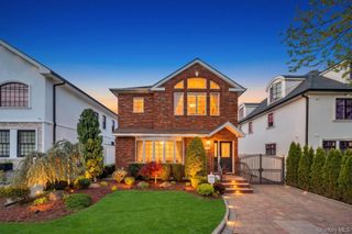 16211 12th Road, Whitestone, NY 11357