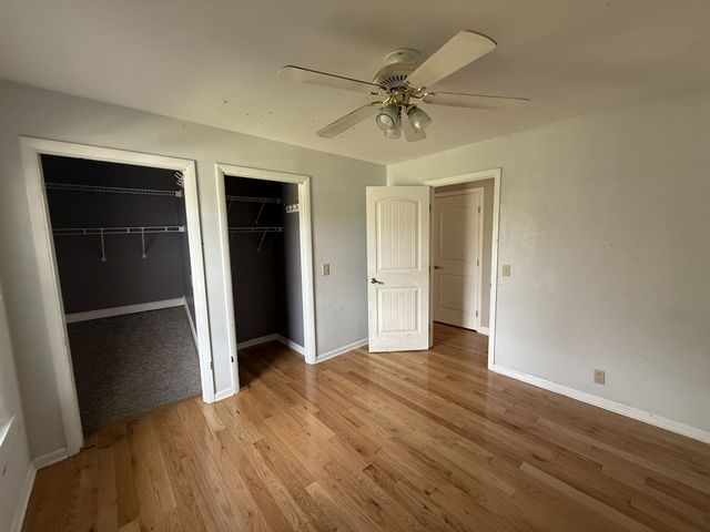 1004 Red Oak Dr, Greenbrier, TN 37073