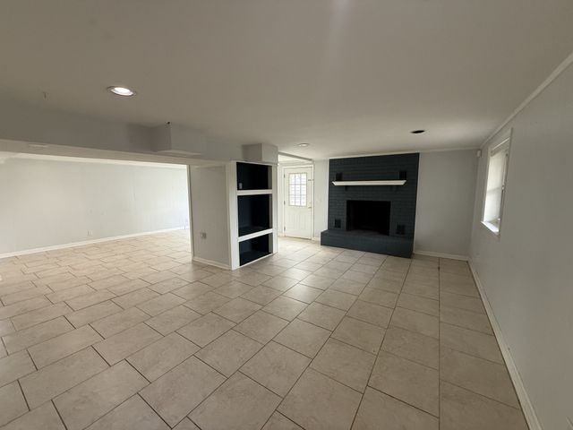 1004 Red Oak Dr, Greenbrier, TN 37073