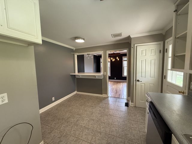 1004 Red Oak Dr, Greenbrier, TN 37073
