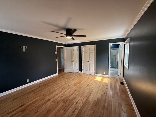 1004 Red Oak Dr, Greenbrier, TN 37073