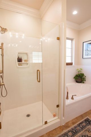 7130 Holly Square Ct, Tyler, TX 75703