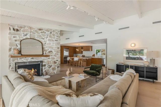 5720 Wilhelmina, Woodland Hills, CA 91367