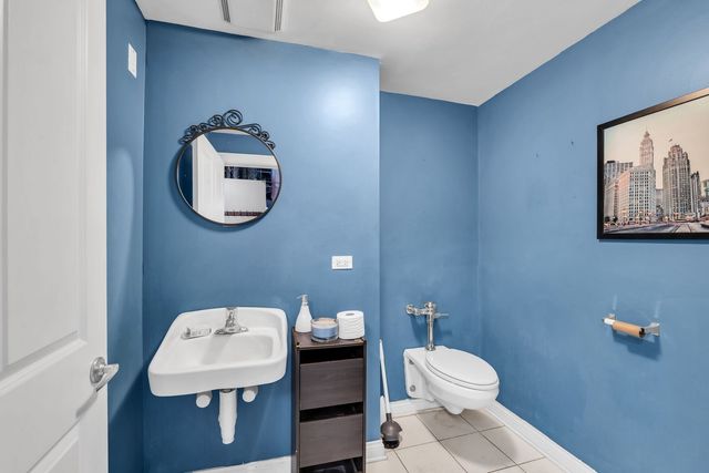 1610 S Halsted Street, Chicago, IL 60608