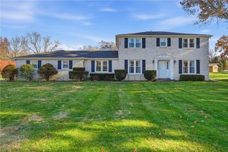 2955 Chaucer Drive NE, Canton, OH 44721