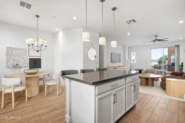 820 N 8TH Avenue 24, Phoenix, AZ 85007