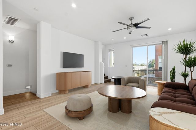 820 N 8TH Avenue 24, Phoenix, AZ 85007