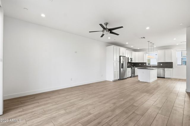 820 N 8TH Avenue 24, Phoenix, AZ 85007