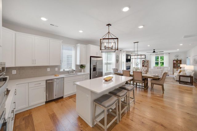 651 MAYFIELD FALLS DR, Newark, DE 19702