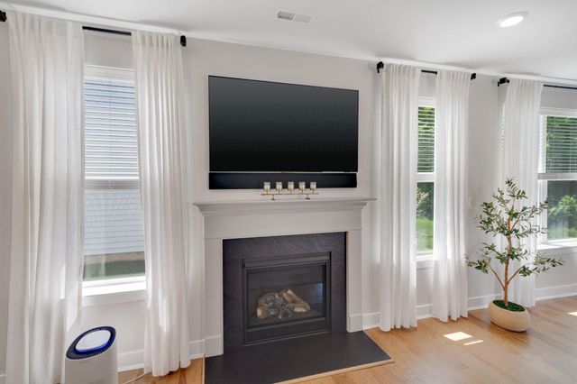 651 MAYFIELD FALLS DR, Newark, DE 19702