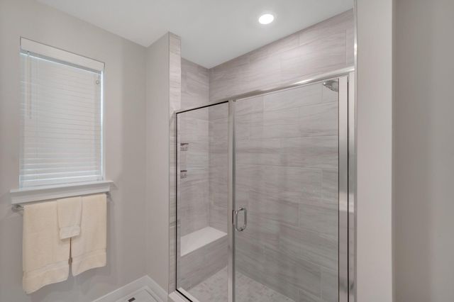 651 MAYFIELD FALLS DR, Newark, DE 19702