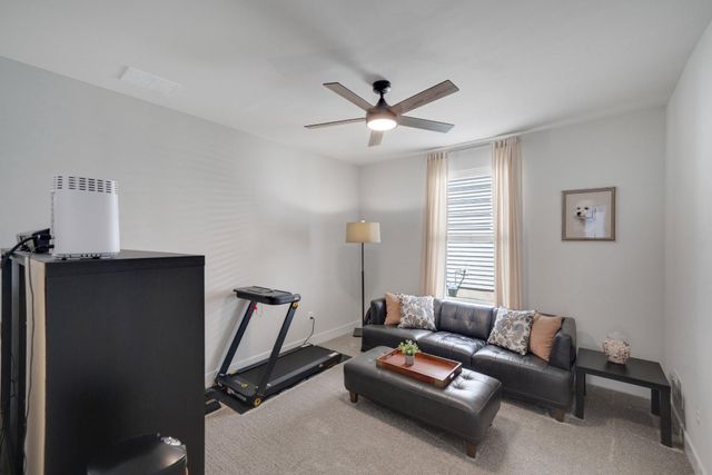 651 MAYFIELD FALLS DR, Newark, DE 19702