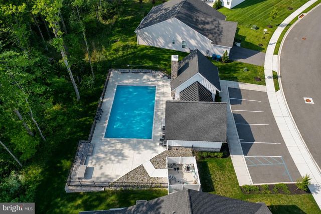 651 MAYFIELD FALLS DR, Newark, DE 19702