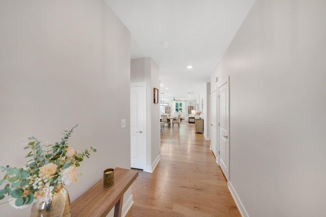651 MAYFIELD FALLS DR, Newark, DE 19702